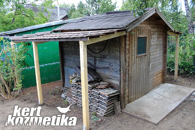 Elkészült féltető a szerszámosháznak (33)